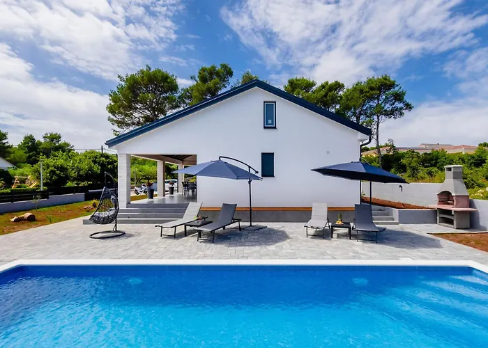 House Radovic With Pool Apartamento *