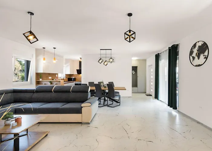 House Radovic With Pool Vir