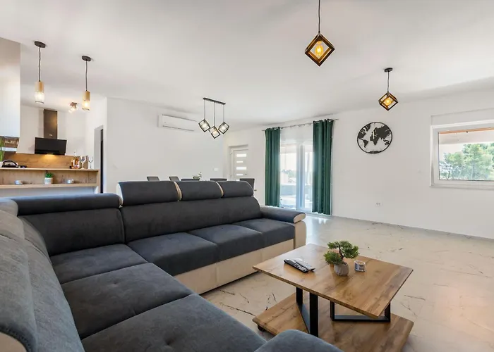 House Radovic With Pool Apartamento Vir