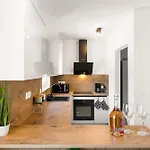 House Radovic With Pool 아파트