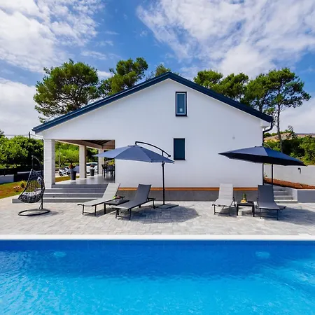 House Radovic With Pool Apartmán *