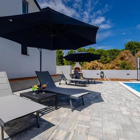 Apartmán House Radovic With Pool