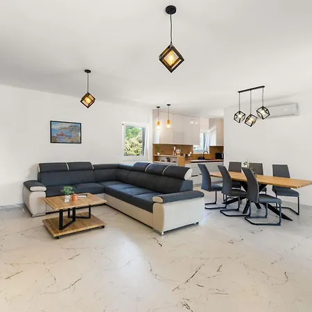 Apartmán House Radovic With Pool