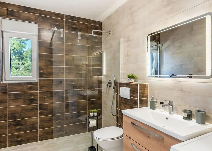 House Radovic With Pool Daire